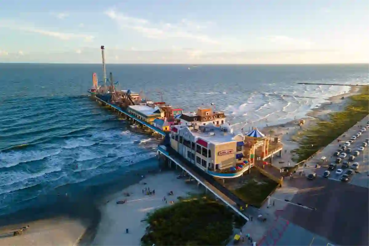 PleasurePier1_8004024D-F900-379A-0BE1BCD2A296DEFA-8003fe3f96695f6_80041974-011b-3e4d-a78fd6c82e764227