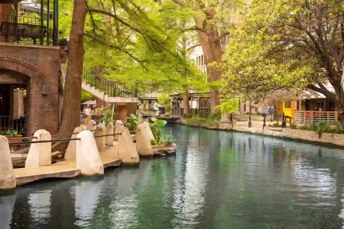 River_Walk_Daytime_VSA_Real_True_2022_5551229a-7671-432f-9f31-72e7e4e4bb7d